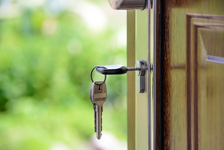 A2B Locks are able to provide local locksmiths in Neston to repair your broken locks. 